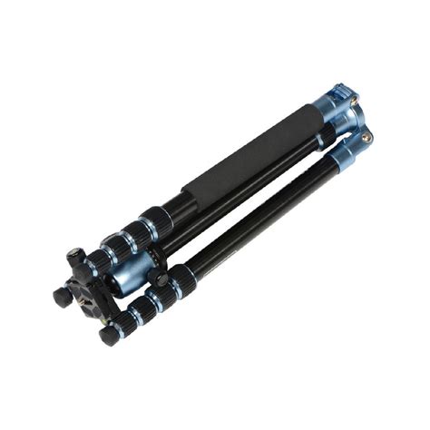Manfrotto Element Big Aluminum Traveler Tripod (Blue) | Future Forward