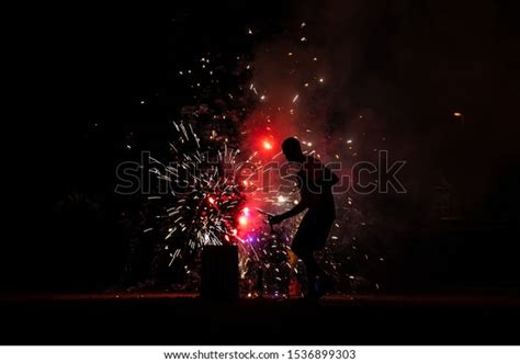 How to Set Off Fireworks 的图像结果