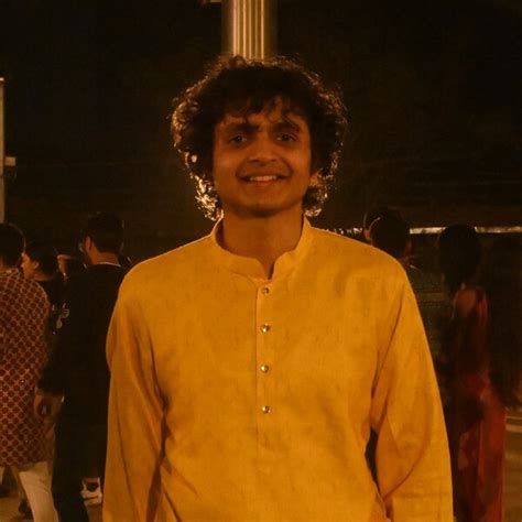 Bhavya - Physics teacher in Surat - ₹1000/h
