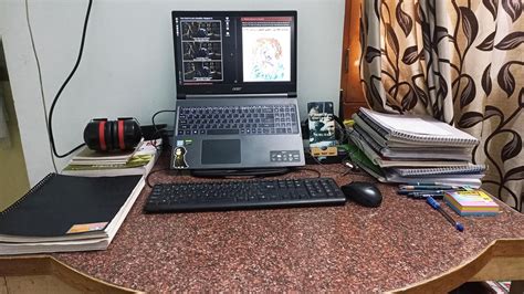 Computer Study Table Setup 的图像结果