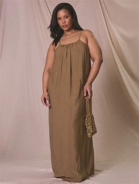 MUSERA Plus Size Gathered Halterneck Straight Fit Maxi Dress Cute ...