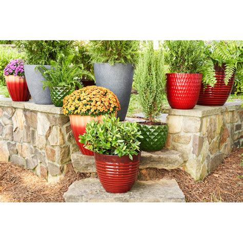 allen + roth Round 18.75-in W x 17.31-in H Red Resin Contemporary ...