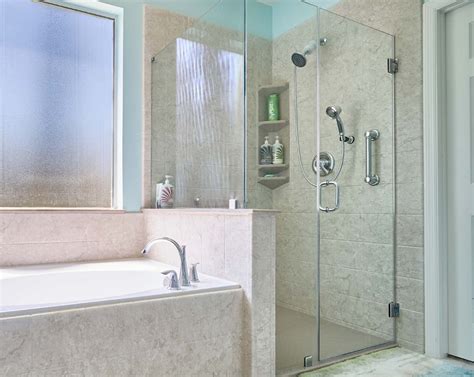 Walk-In Shower Replacement 的图像结果