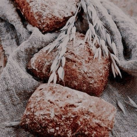 peeta mellark. | Hunger games, Hunger games districts, Peeta mellark