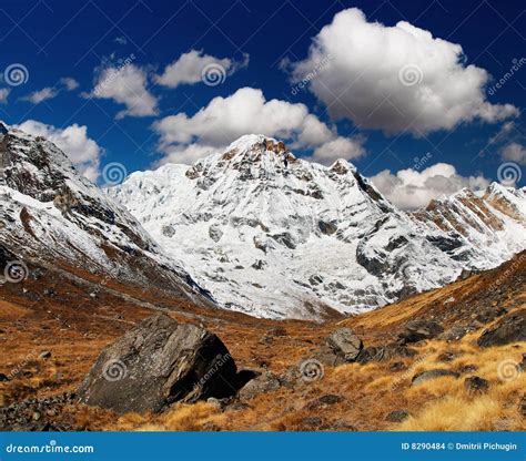 Annapurna Del Sur, Himalaya, Nepal Foto de archivo - Imagen de grandeza ...