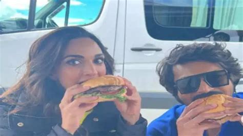 RC15: Kiara Advani and Ram Charan gorge on burgers during the New ...