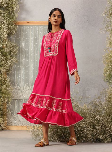Graceful Lakshita’s Fuchsia Dress With Vivid Embroidery