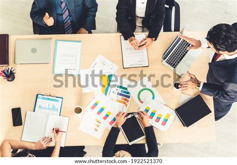 Table Meeting Examples 的图像结果