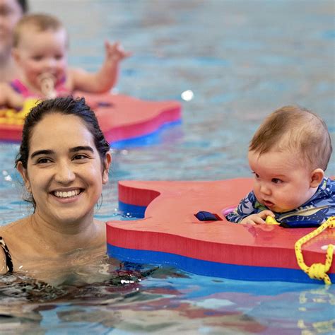 Fitness for new parents: Register now for aqua fitness with your baby ...