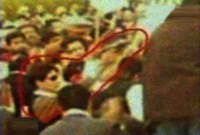 A supporter of assassinated former premier Benazir Bhutto's Pakistan ...