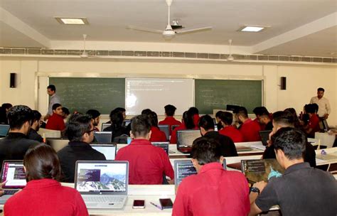 Students learn DevOps from experts, boost tech skills | Chitkara University