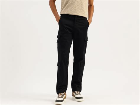 Solid Straight Fit Broken Twill Washed Cargo Pants – United Colors of ...