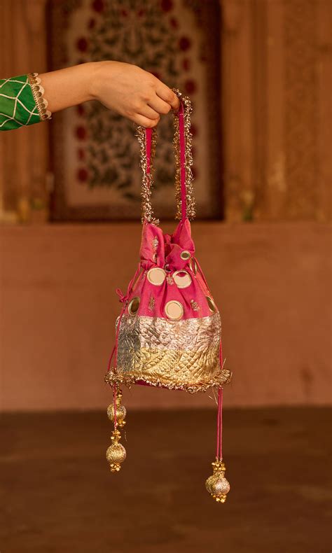 NEW ARRIVALS | Ridhiiee Suuri