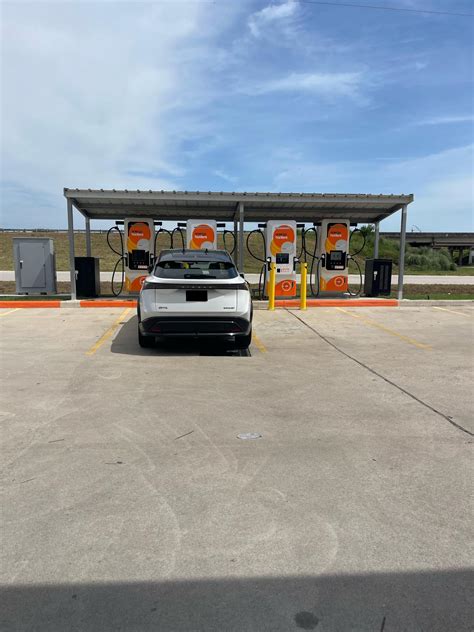 Exxon Truck Stop | El Campo, TX | EV Station
