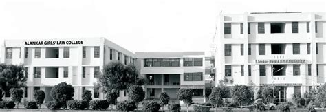 Alankar Girl's Law College