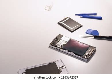 How to Open a Smartphone 的图像结果