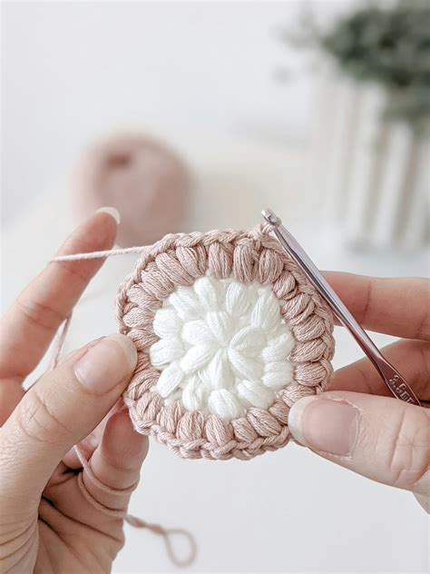 DIY Tutorial Crochet Coaster 的图像结果