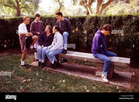 Left Out Alone 的图像结果