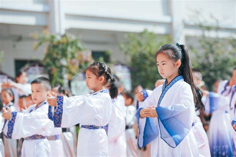 县实验小学举行一年级新生入学典礼-中国庆元网