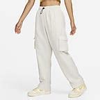 Nike Sportswear Essential Women's High-Rise Woven Cargo Trousers. Nike IN