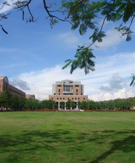 国立高雄大学 | 台湾留学 大学本科 進学プログラム | ハオ中国語アカデミーの4年制大学を目指す高校生・浪人性の為の学習プログラム