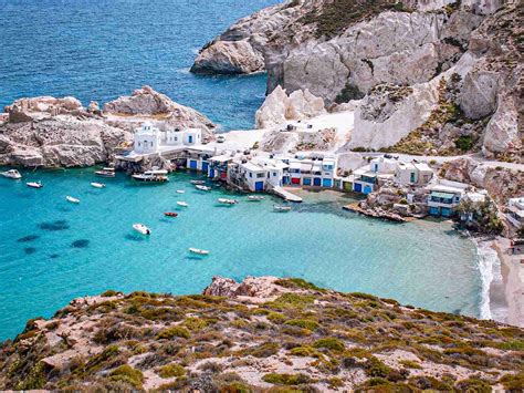 The Germans choose the beaches of Milos as the most beautiful in Greece