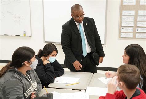 How much does a school superintendent earn in Houston