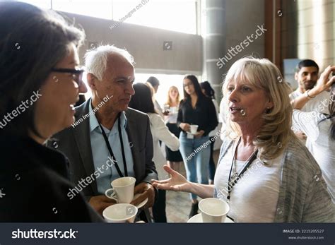 People Networking 的图像结果