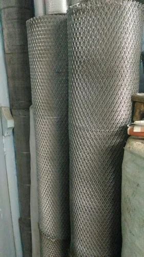 Expanded Mesh - 0.88 mm Expanded Metal Mesh Manufacturer from Kolkata