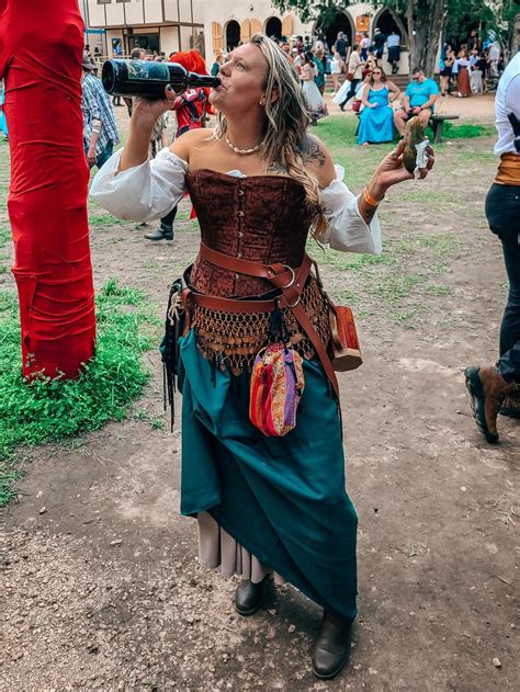 Good Renaissance Fair Costumes at John Earls blog