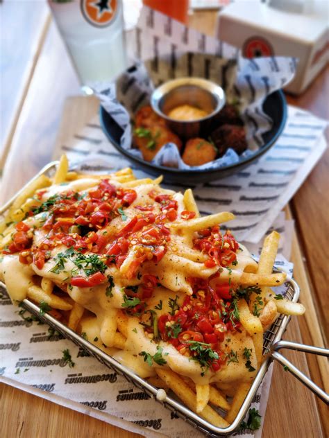 Best Burgers In Town! | LBB