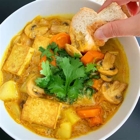Vegan Vietnamese Curry (Ca Ri Ga Chay) - Veggie Anh