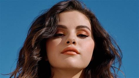 Selena Gomez says she may not be able to carry children | Vogue India