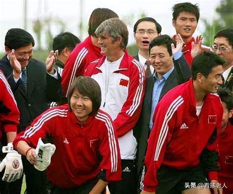 02中国队为什么能进世界杯(2002年中国足球怎么进世界杯的？实力是关键，十强赛几乎保持不败)_i体育