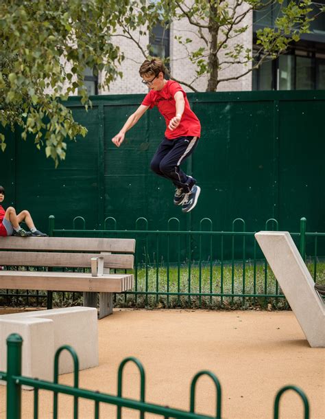 RDV Kids - London Parkour School