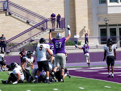 Tommie football leads Michigan Tech 26-3 at halftime in home opener ...