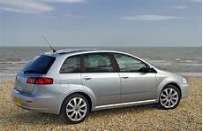 Fiat Croma by Fiat Croma Hatchback Review 2005 2007 Parkers Fiat Croma