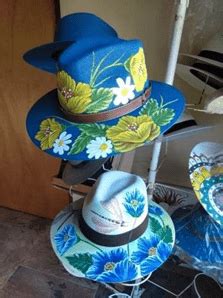 Local Designer Clothes 的图像结果