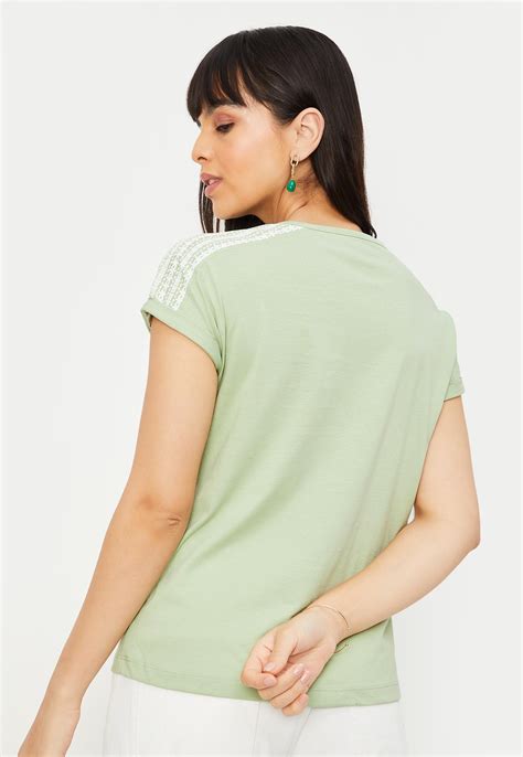 Buy Women Printed Tie-Up Neck Top Online at just Rs. 399.0 ...
