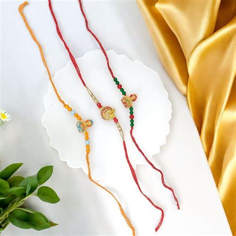 Send Divine Delight Ganesha''s Festive Blessings Online