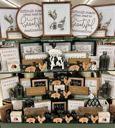 Pin by Ana Garcia on projeto Casa de fazenda in 2025 | Hobby lobby decor, Art and craft shows ...