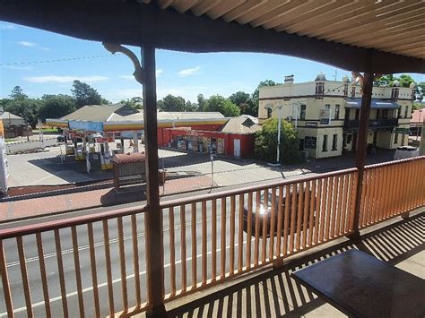 ROYAL HOTEL SINGLETON - Hotel Reviews, Photos, Rate Comparison ...