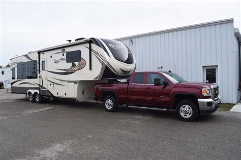 Fifth Wheels Campers And Trucks