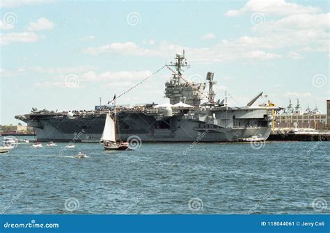 USS John F. Kennedy CV-67 Aircraft Carrier Editorial Photo - Image of ...