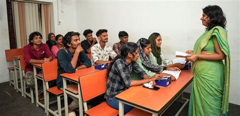 Welcome to sree Vyasa NSS College,Vyasagiri