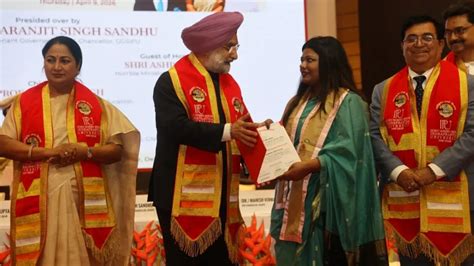 Delhi LG & CM confer 26,649 degrees at IP University convocation; youth ...
