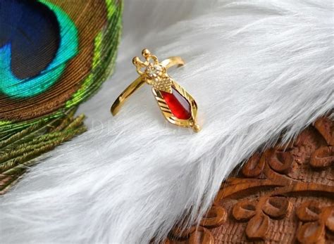 Gold tone red nagapadam Kerala style finger ring dj-37662 – dreamjwell