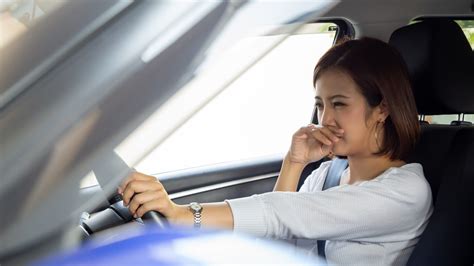 7 Common Reasons Why Your Car Smells Like Gas (+ Is it Safe?) | AutoNation Mobile Service