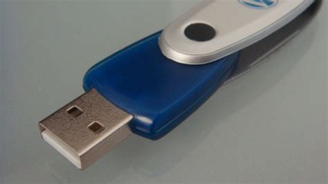 Using a Thumb Drive 的图像结果