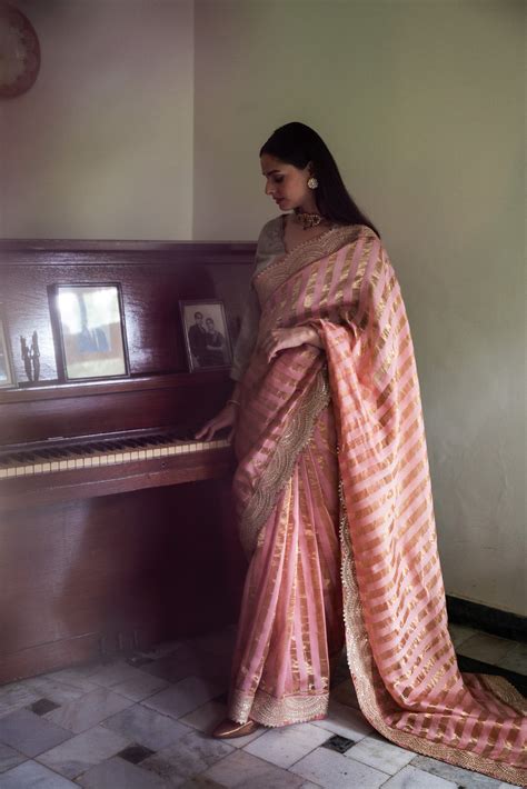 Nusrat Handloom Zari Stripe Saree in Rose Pink – Shorshe Clothing